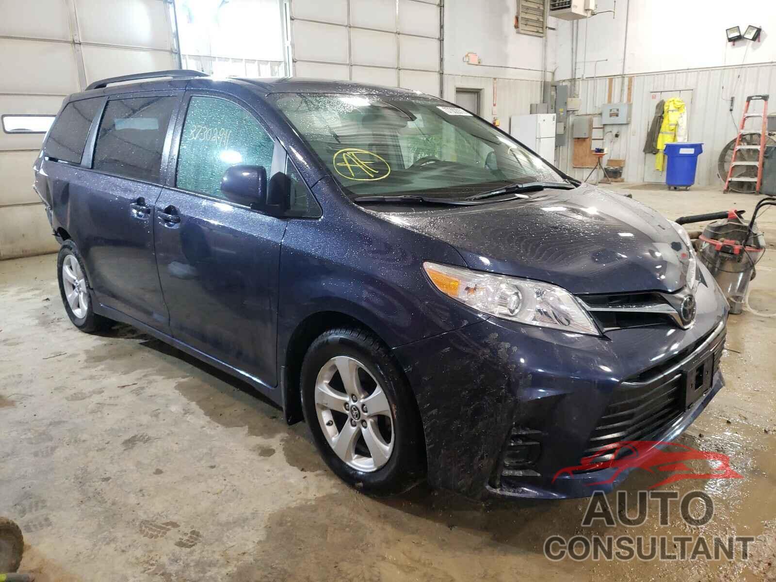 TOYOTA SIENNA 2018 - 5TDKZ3DC0JS929978