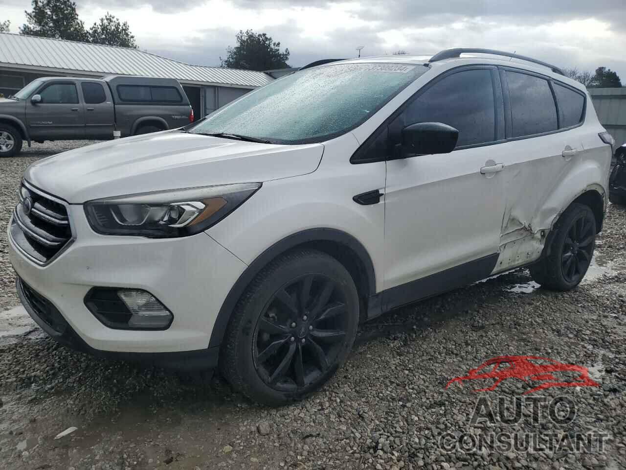 FORD ESCAPE 2017 - 1FMCU0GD8HUA88578