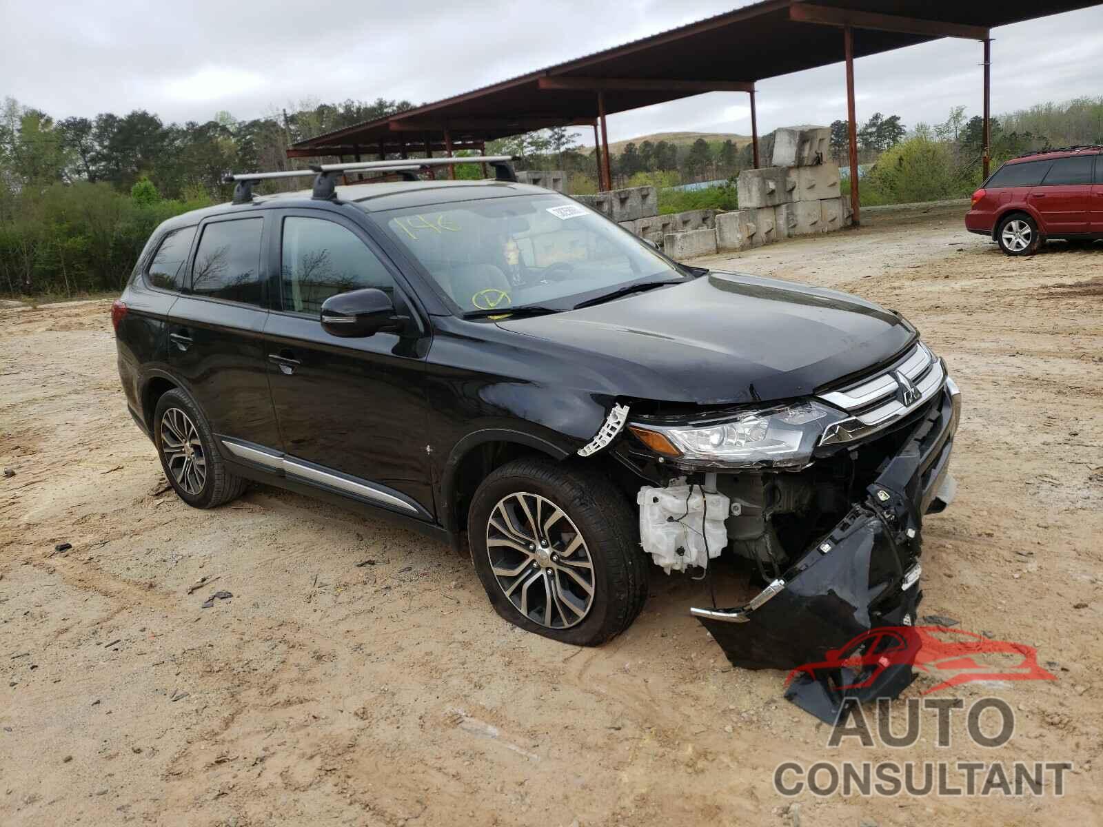 MITSUBISHI OUTLANDER 2018 - JA4AD3A38JZ011645