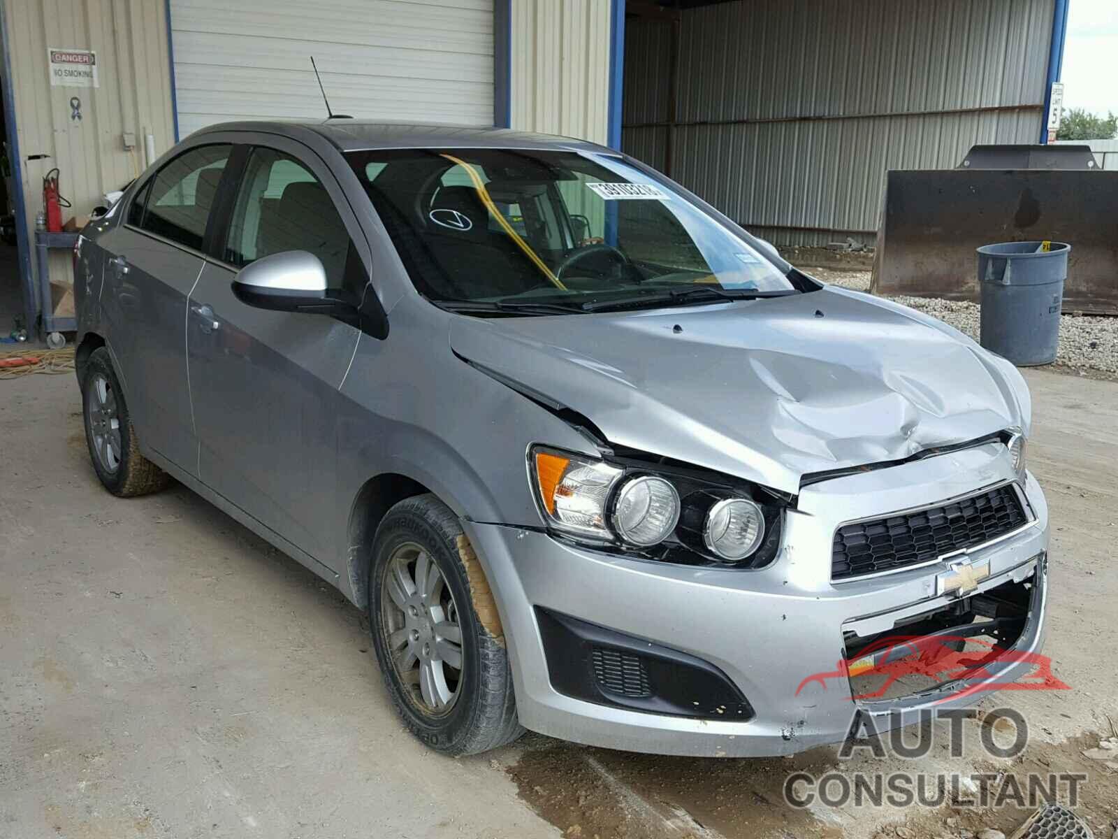 CHEVROLET SONIC 2015 - 1G1JC5SH5F4144519