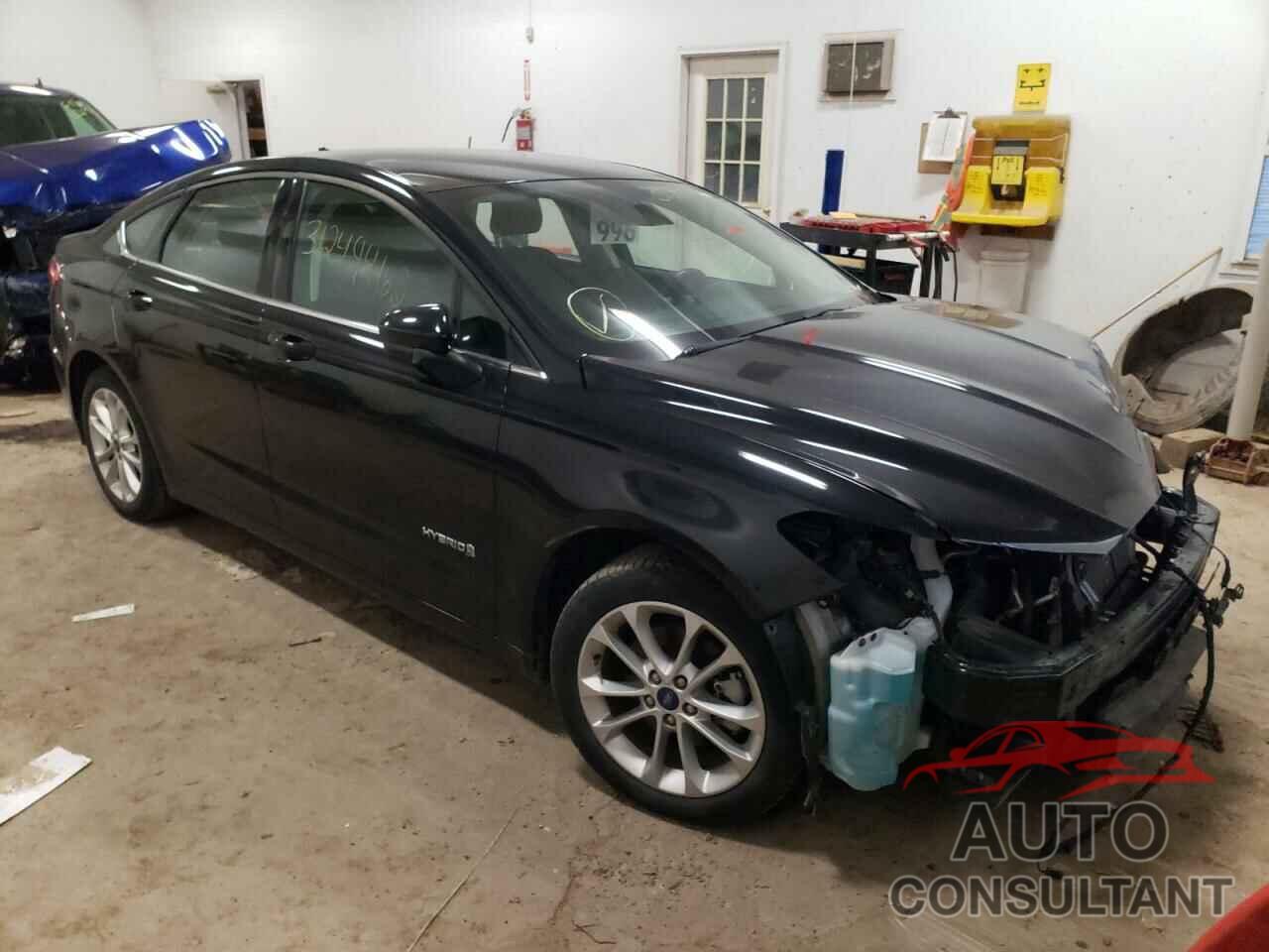FORD FUSION 2019 - 3FA6P0LUXKR131658