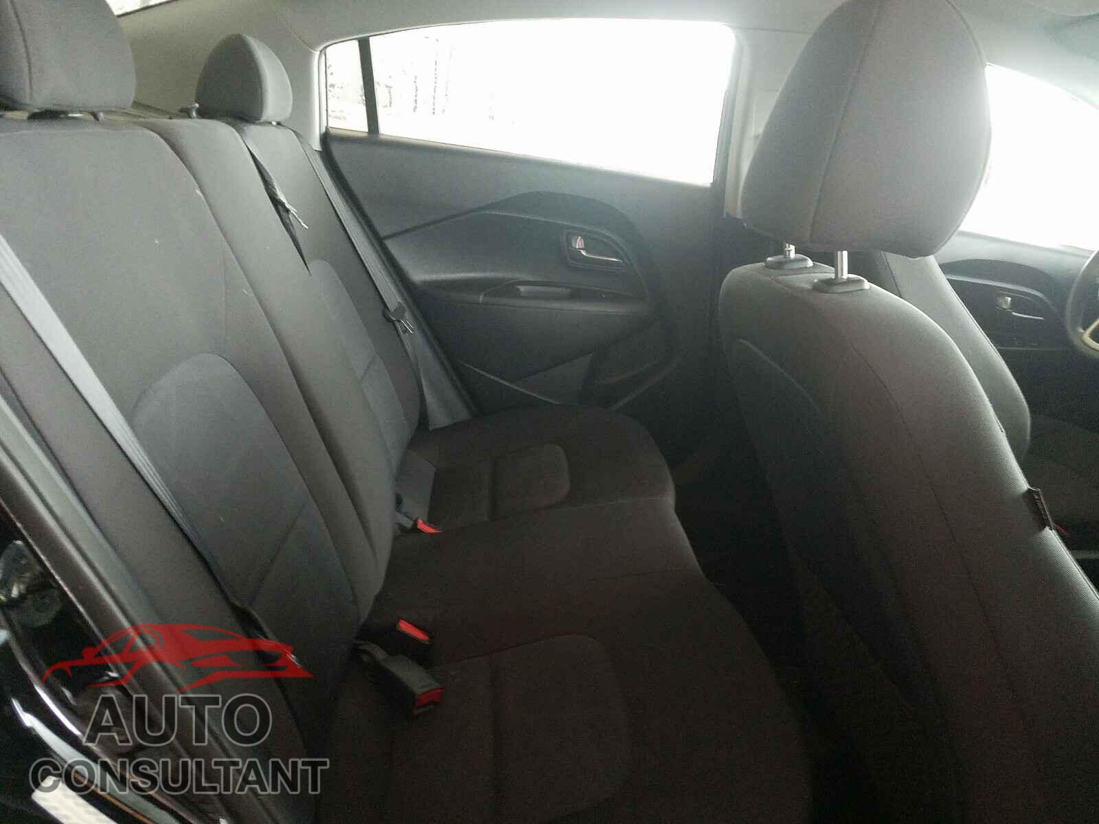 KIA RIO 2017 - 3VV2B7AX1KM186365