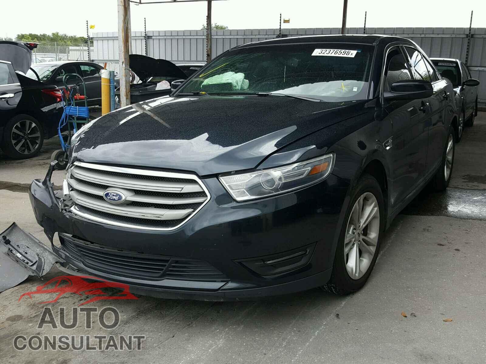 FORD TAURUS 2015 - 1FAHP2E82FG128867