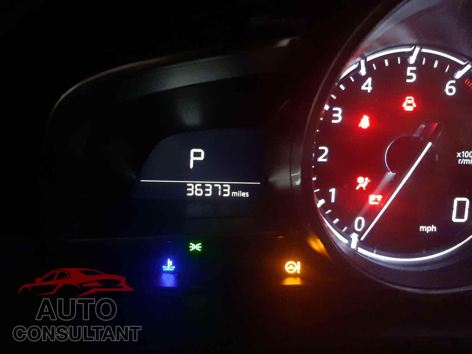 MAZDA 3 2018 - 5TDHZRBH2MS073194