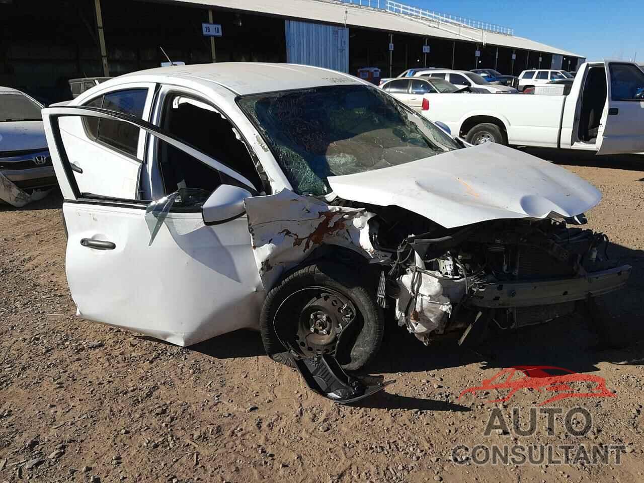 NISSAN VERSA 2017 - 3N1CN7AP0HL906086