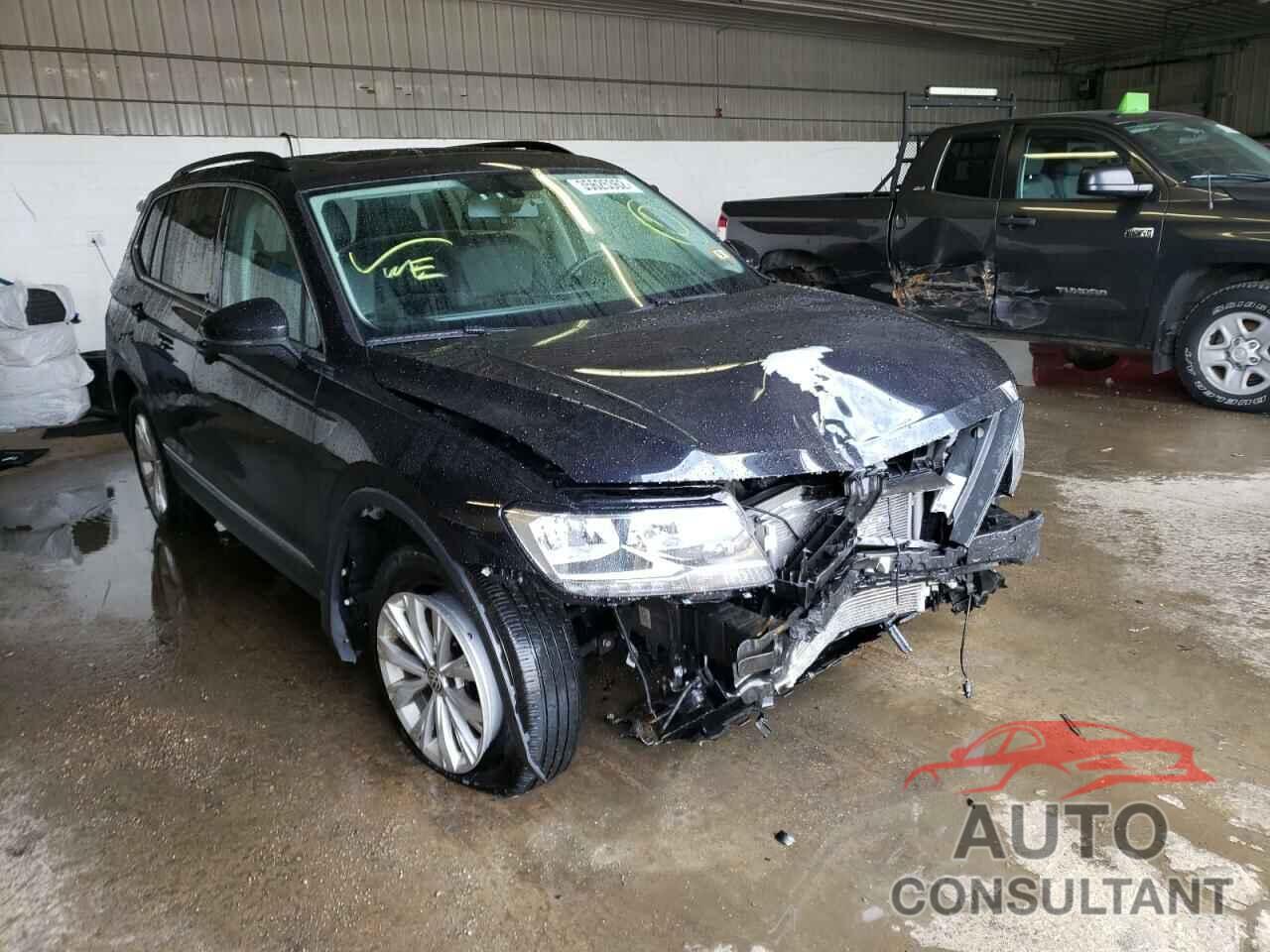 VOLKSWAGEN TIGUAN 2018 - 3VV2B7AX5JM188425