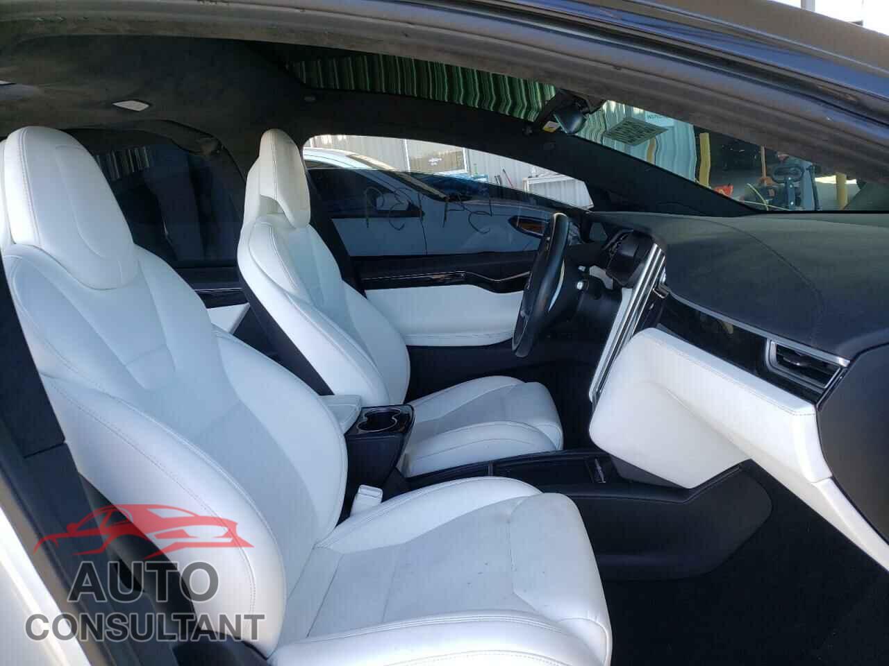 TESLA MODEL X 2017 - 5YJXCDE23HF055675