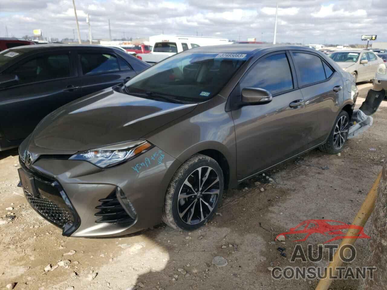 TOYOTA COROLLA 2018 - 5YFBURHE4JP819022