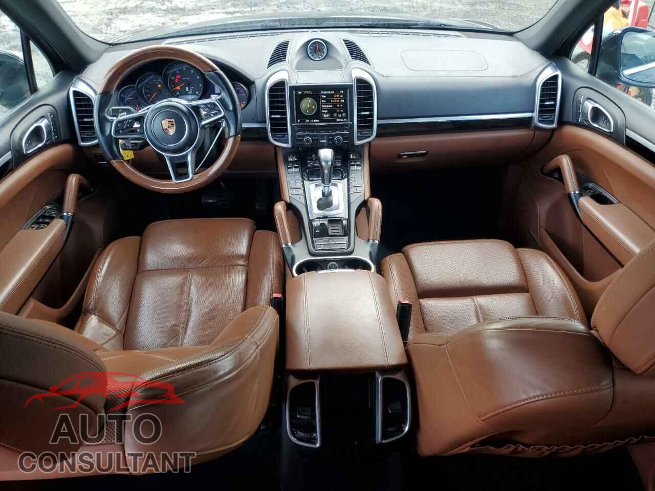PORSCHE CAYENNE 2016 - WP1AA2A22GKA36704