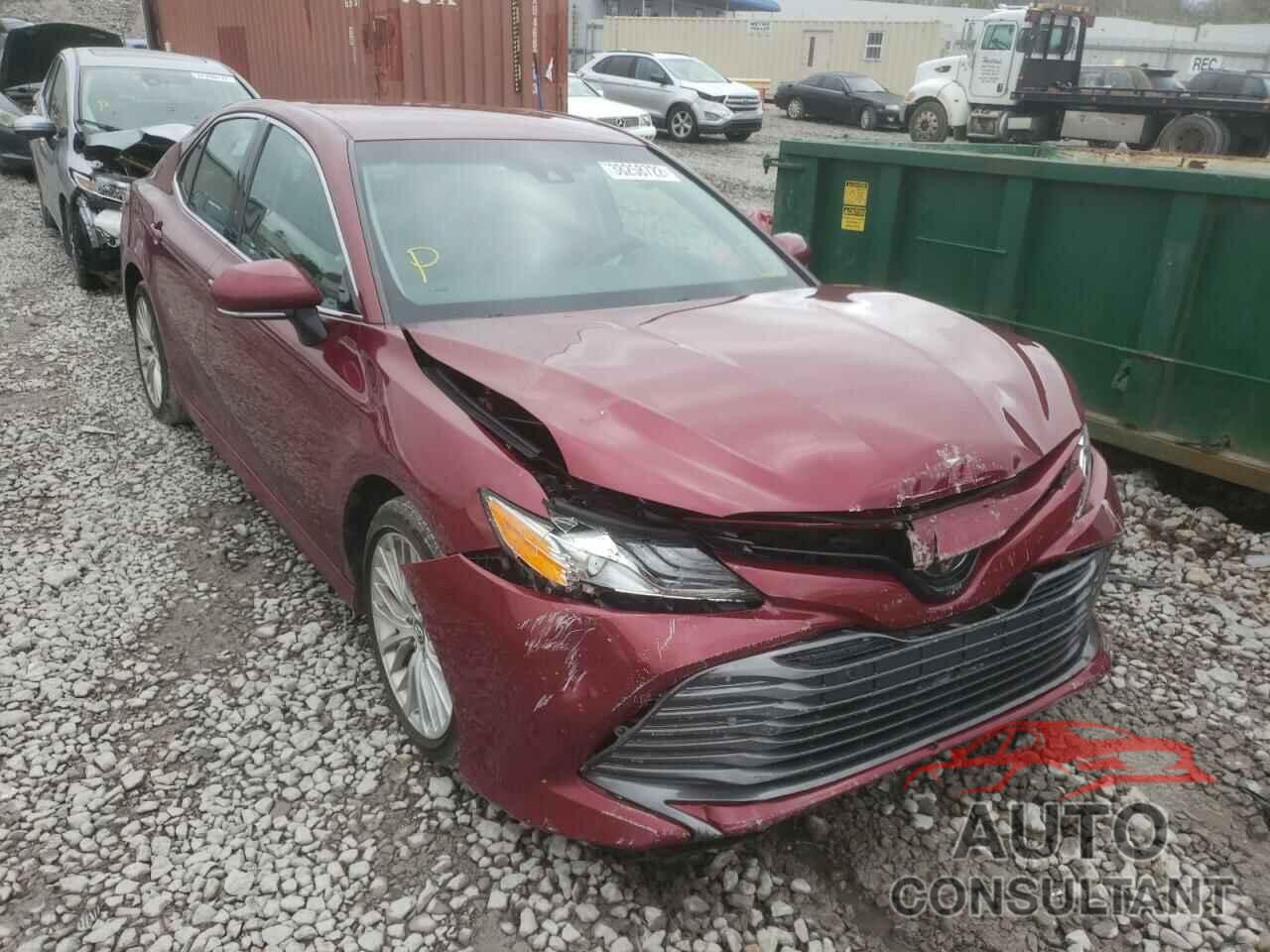 TOYOTA CAMRY 2018 - 4T1B11HK5JU589280