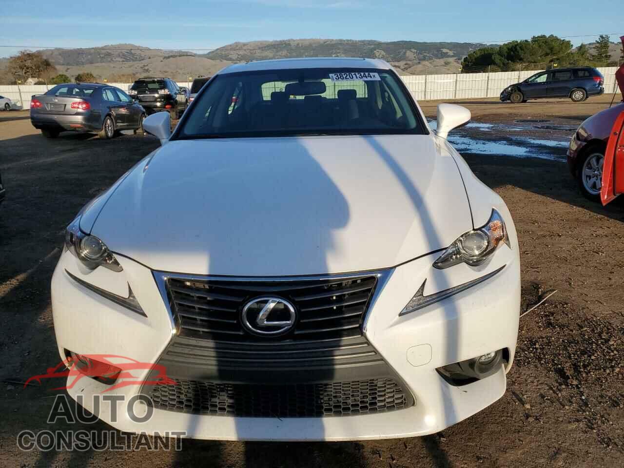 LEXUS IS 2015 - JTHBF1D23F5047008