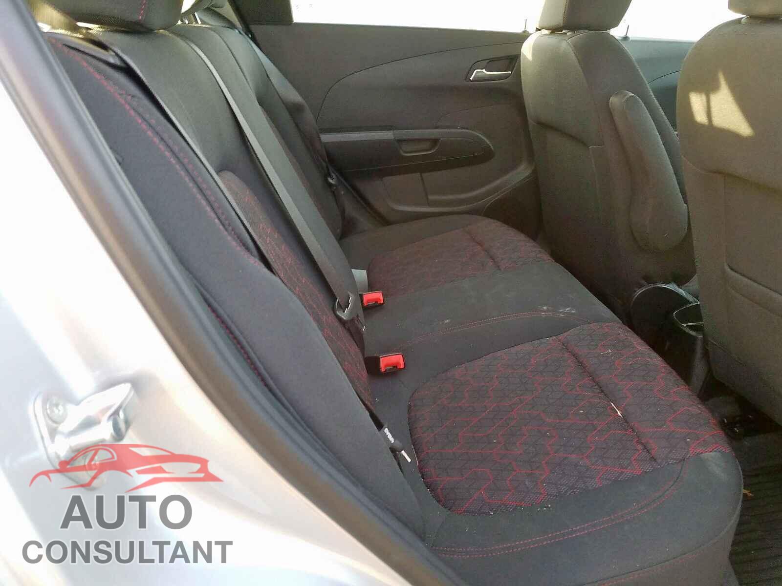 CHEVROLET SONIC 2018 - JTHCA1D2XM5109357