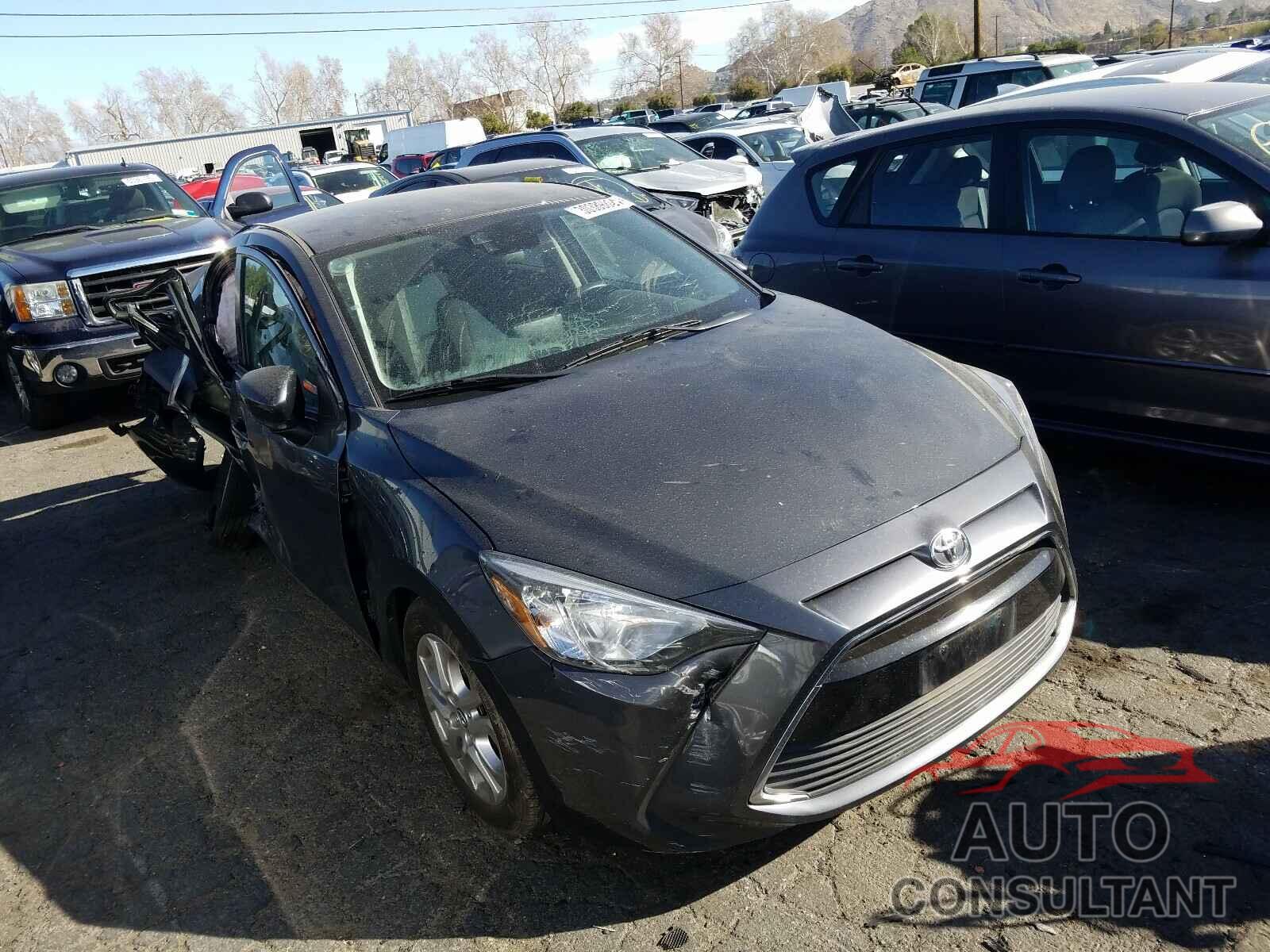 TOYOTA YARIS 2018 - 3MYDLBYV0JY324739