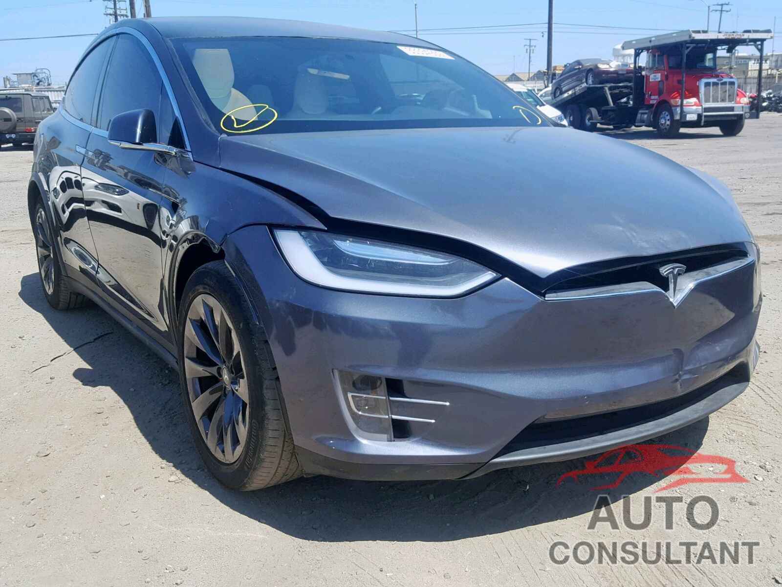 TESLA MODEL X 2018 - 5YJXCAE47JF095554