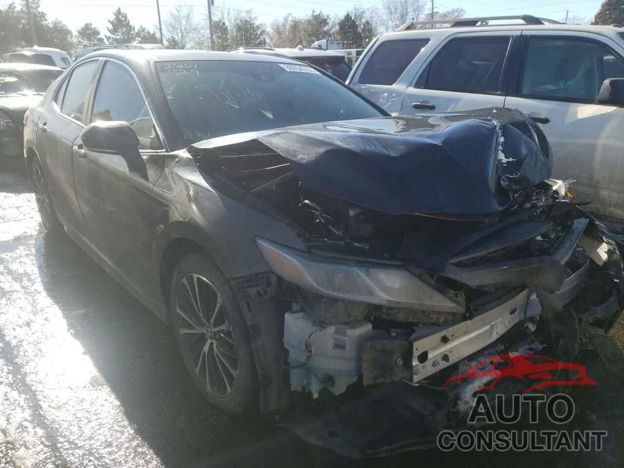 TOYOTA CAMRY 2018 - 4T1B11HK9JU609255