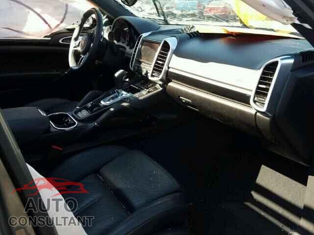 PORSCHE CAYENNE 2016 - WP1AA2A2XGLA02004
