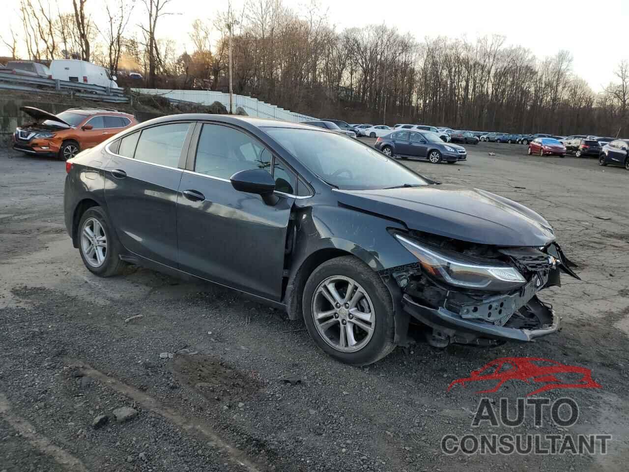 CHEVROLET CRUZE 2018 - 1G1BE5SM7J7176424