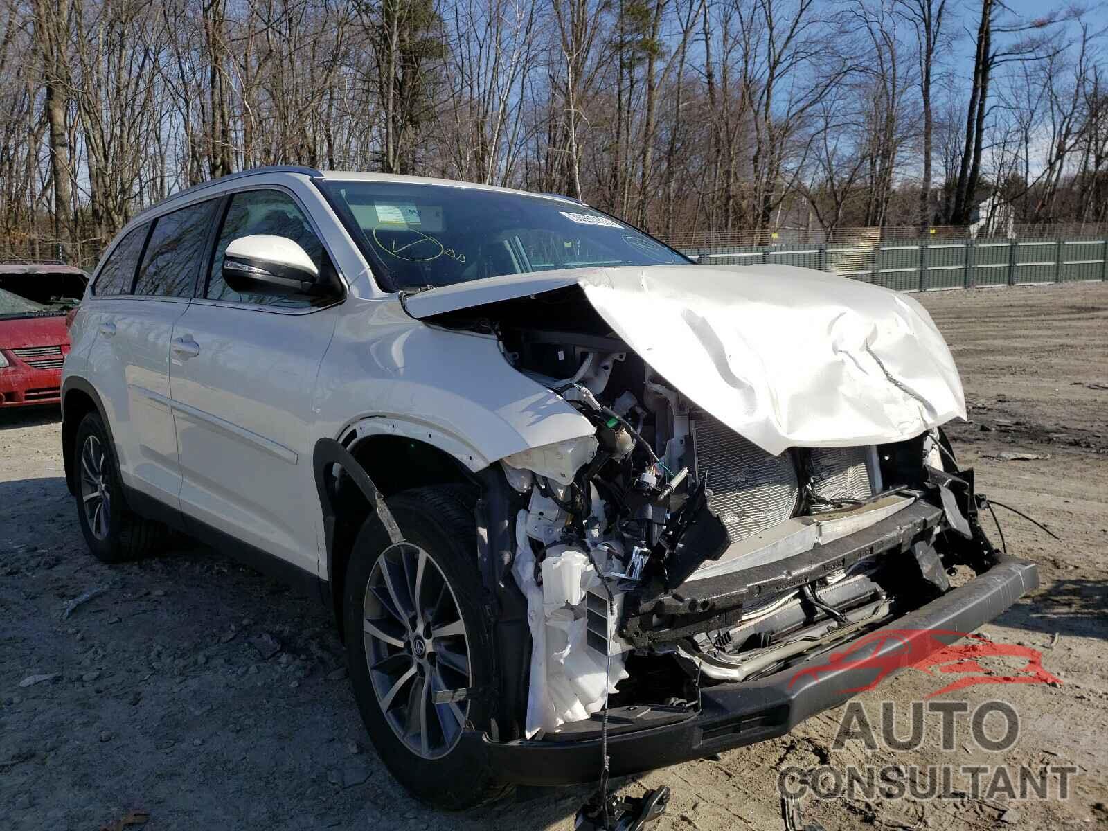 TOYOTA HIGHLANDER 2019 - 5TDJZRFHXKS624495
