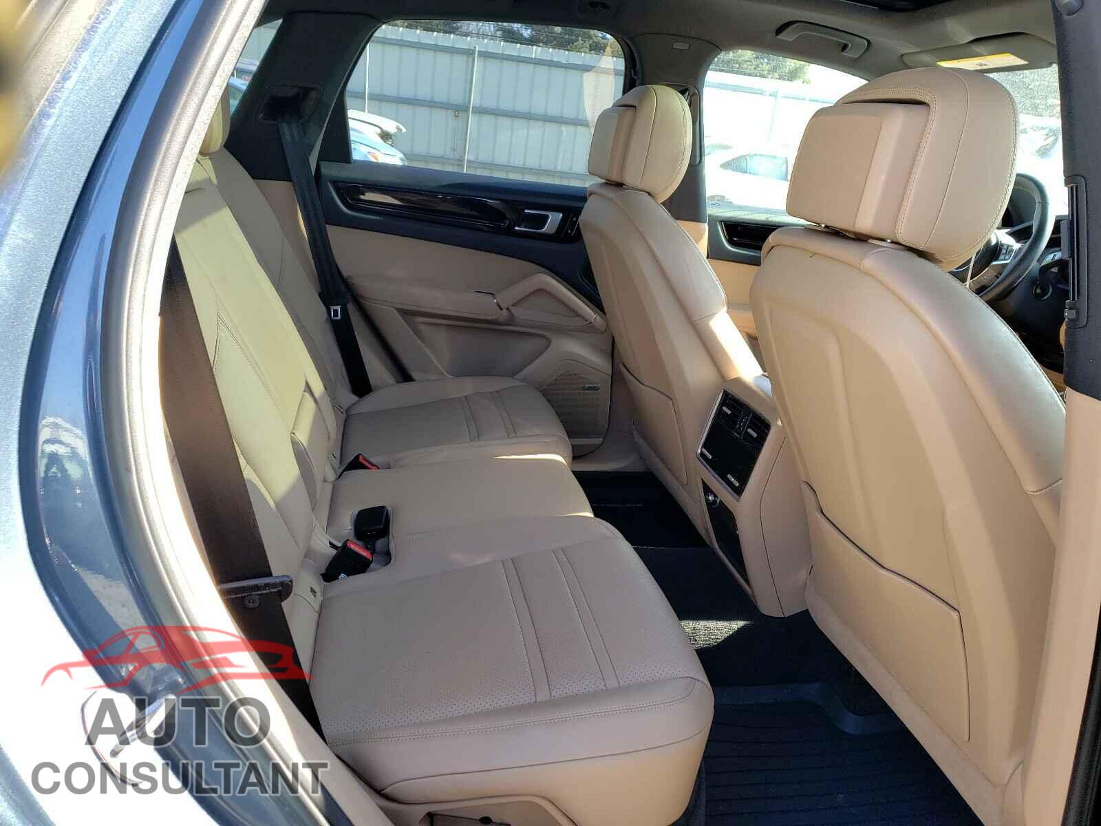 PORSCHE CAYENNE 2019 - WP1AA2AY7KDA06082