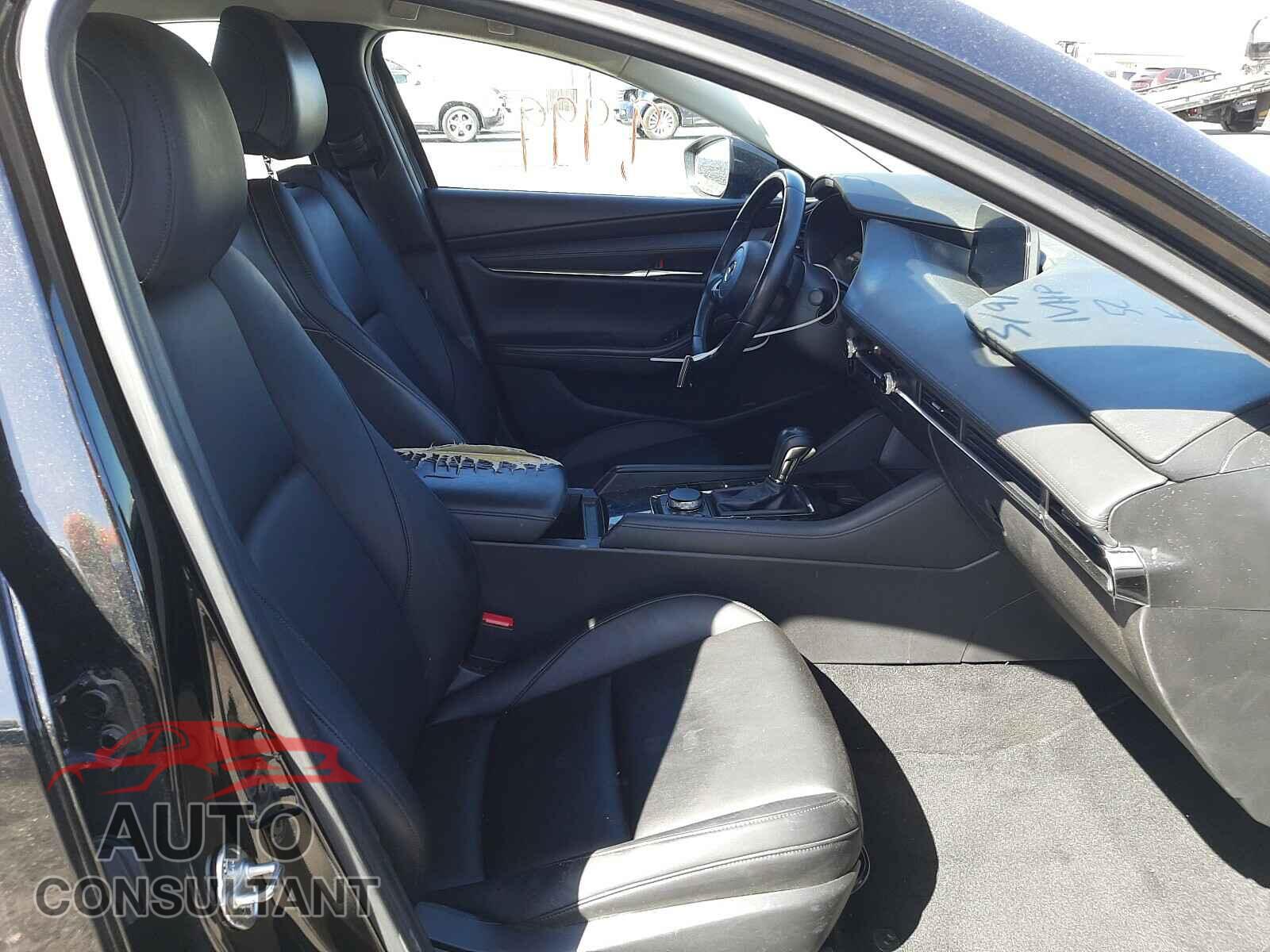 MAZDA 3 2019 - JM1BPACL0K1108471