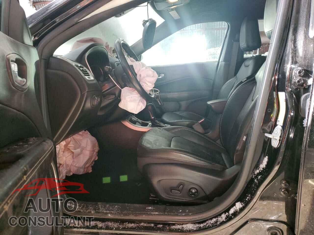 JEEP COMPASS 2021 - 3C4NJDEB9MT567174