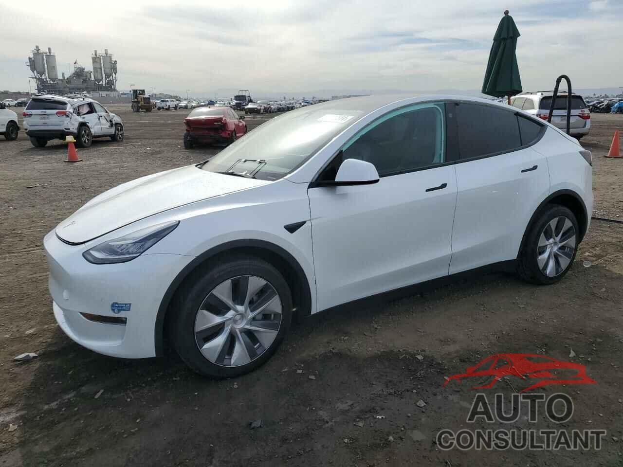 TESLA MODEL Y 2021 - 5YJYGDEE9MF272340