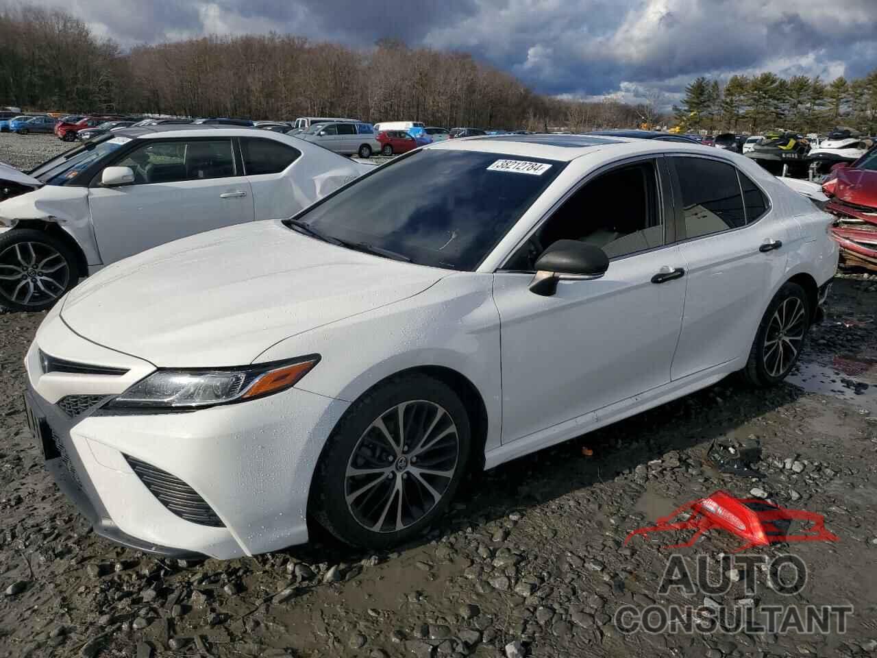 TOYOTA CAMRY 2018 - JTNB11HK0J3000349