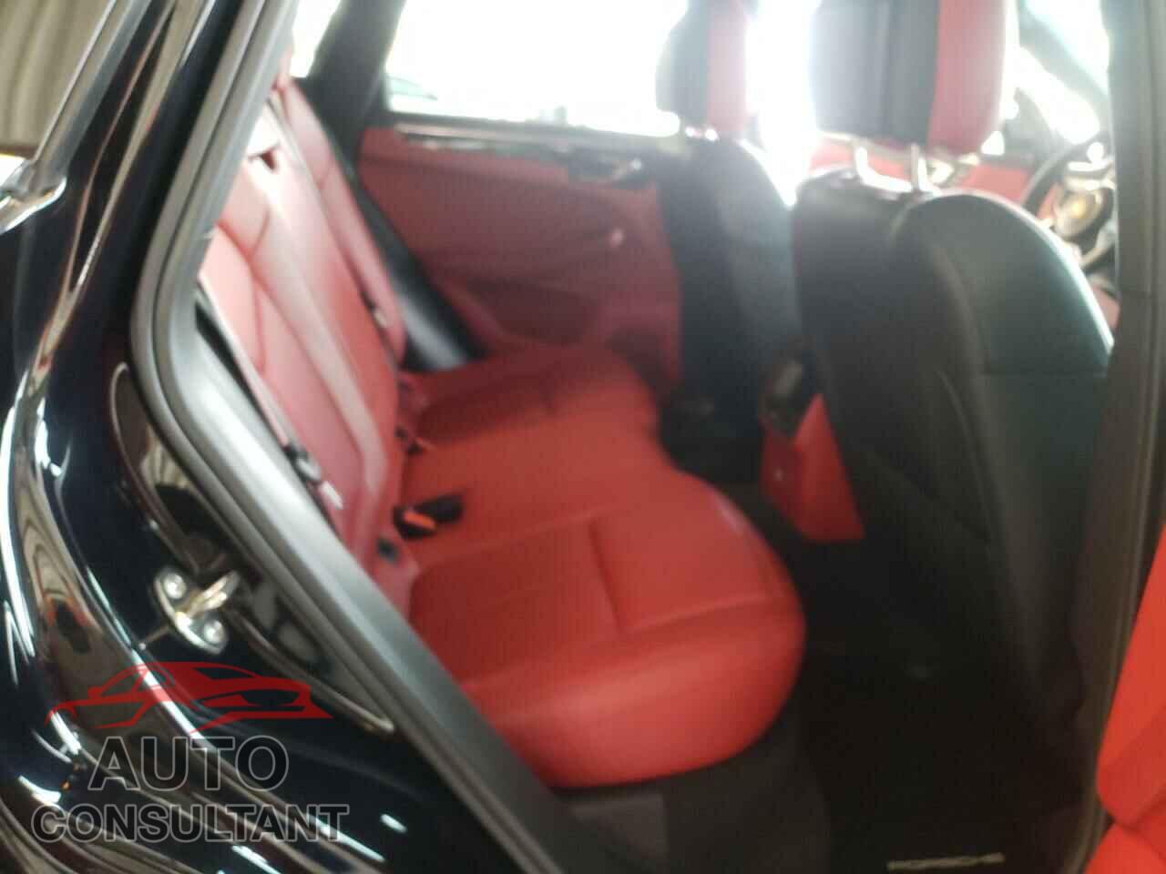 PORSCHE MACAN 2015 - WP1AB2A51FLB54579