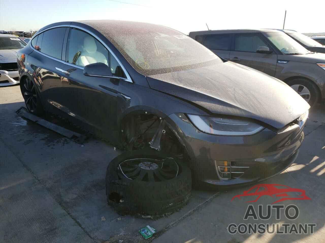 TESLA MODEL X 2018 - 5YJXCDE4XJF090107