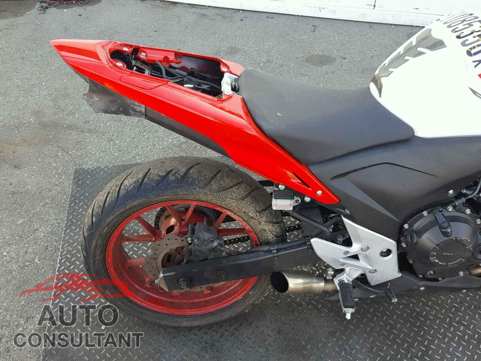 HONDA CB CYCLE 2015 - MLHPC4514F5200144