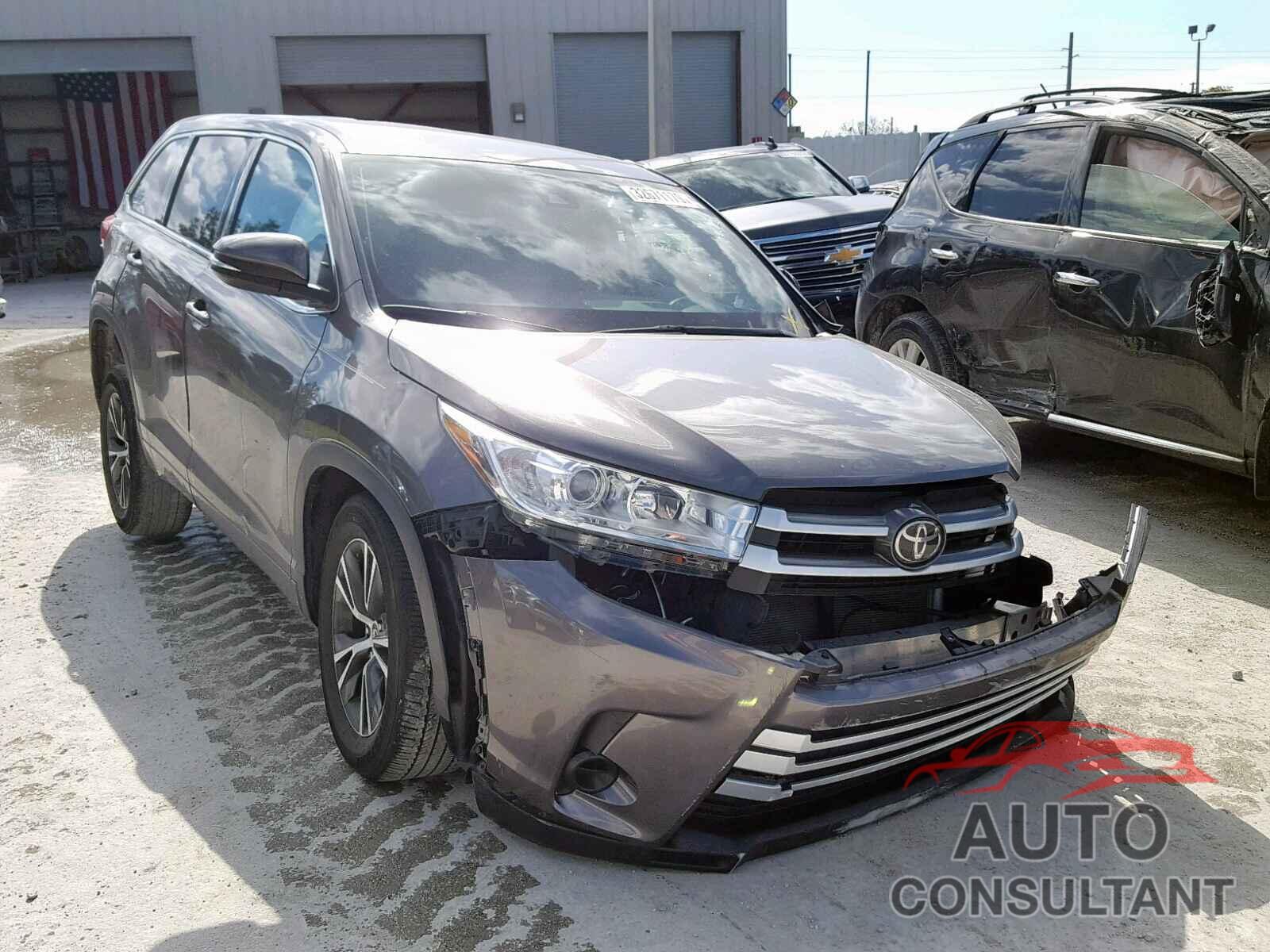 TOYOTA HIGHLANDER 2018 - 5TFUY5F12LX909151