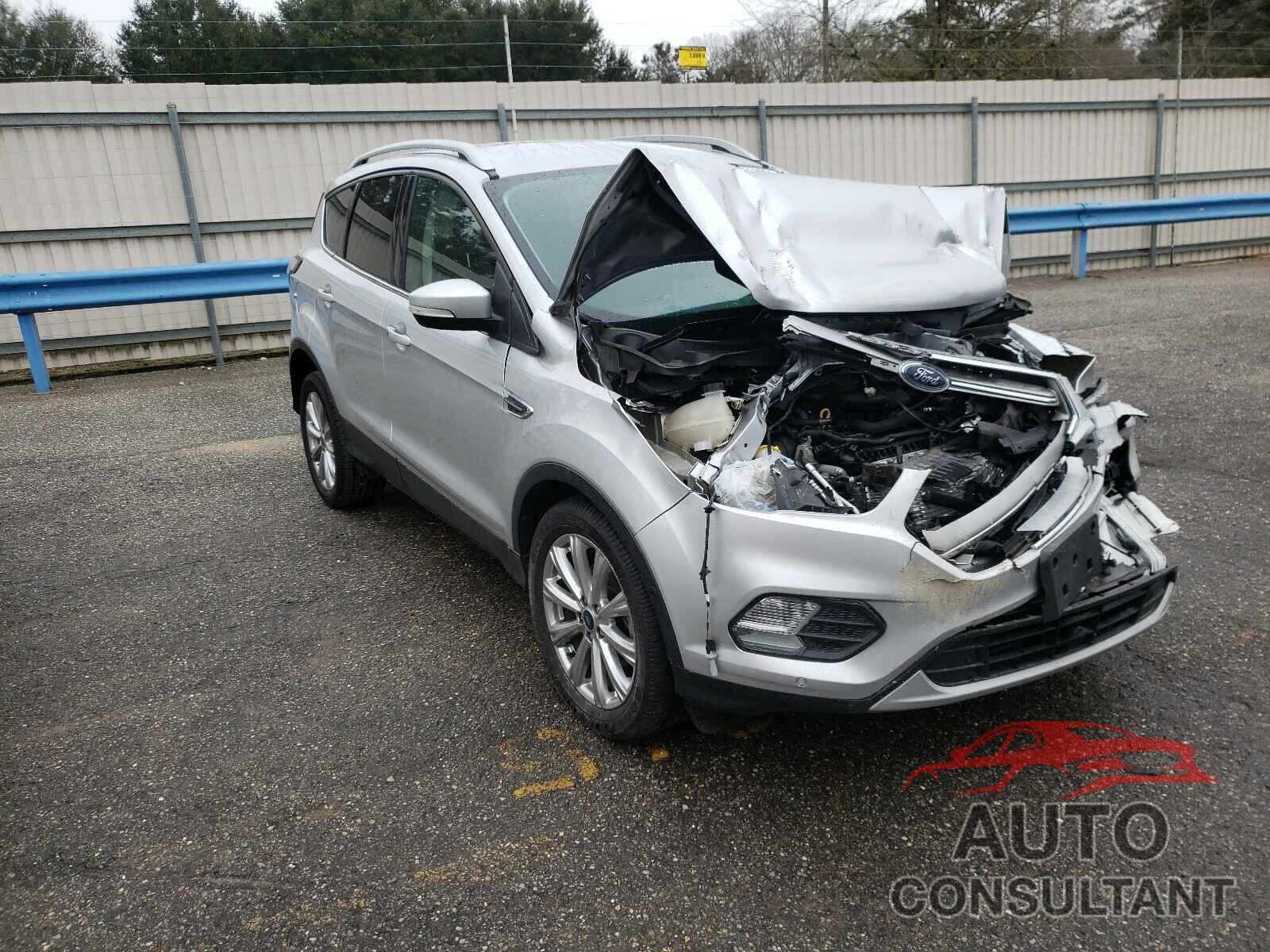 FORD ESCAPE 2017 - 1FMCU0JD7HUD39714