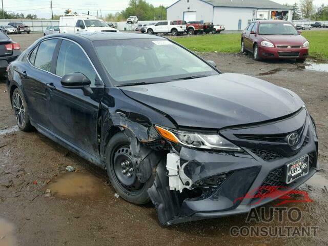 TOYOTA CAMRY 2018 - 4T1B11HK8JU558380