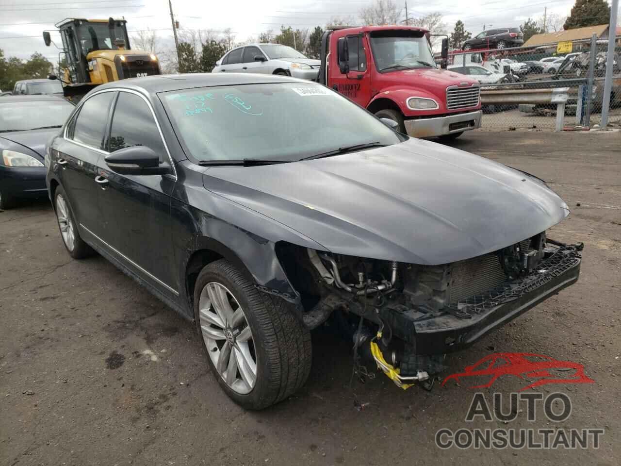 VOLKSWAGEN PASSAT 2017 - 1VWGT7A32HC084921