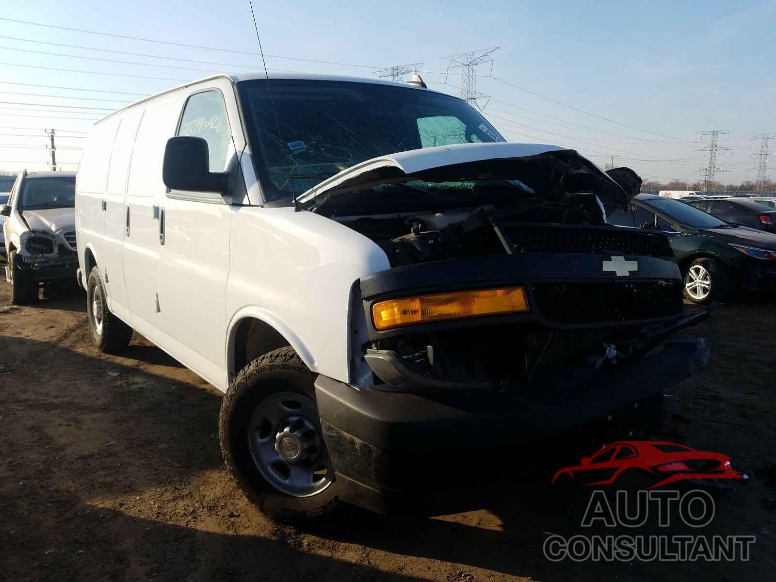 CHEVROLET EXPRESS 2018 - 1GCWGAFG8J1210843