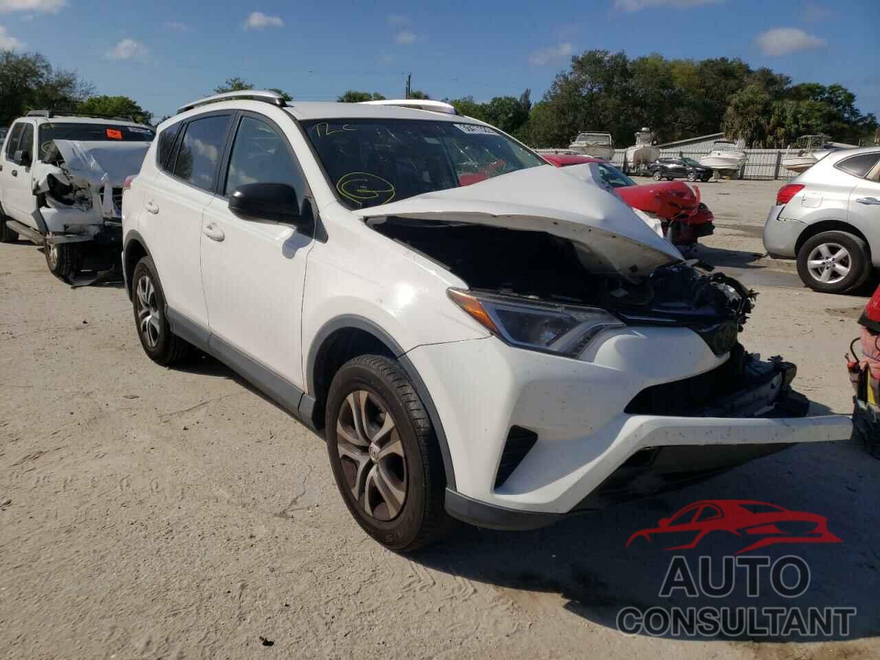 TOYOTA RAV4 2016 - JTMZFREV5GJ084187
