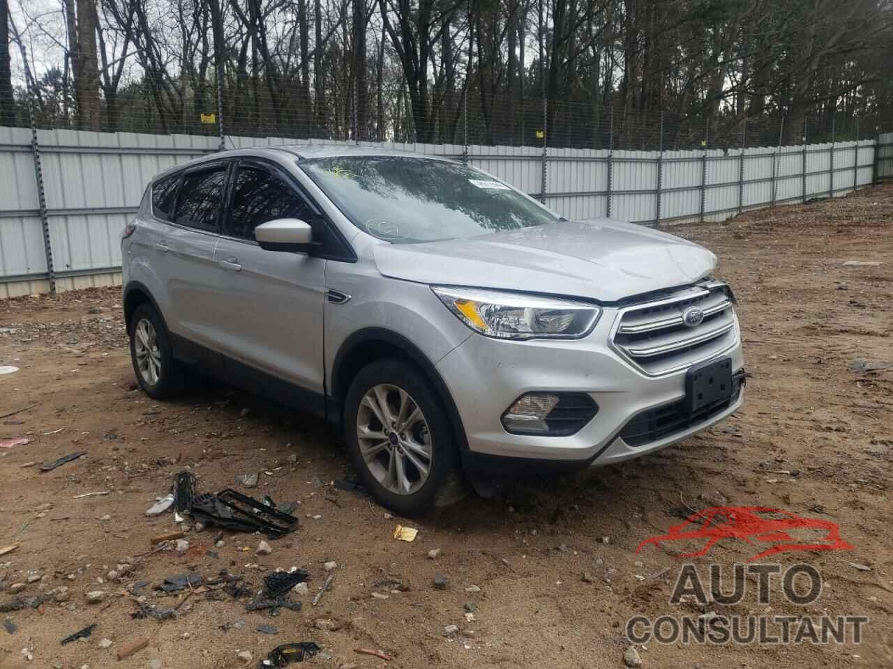 FORD ESCAPE 2017 - 1FMCU0GD5HUA18911