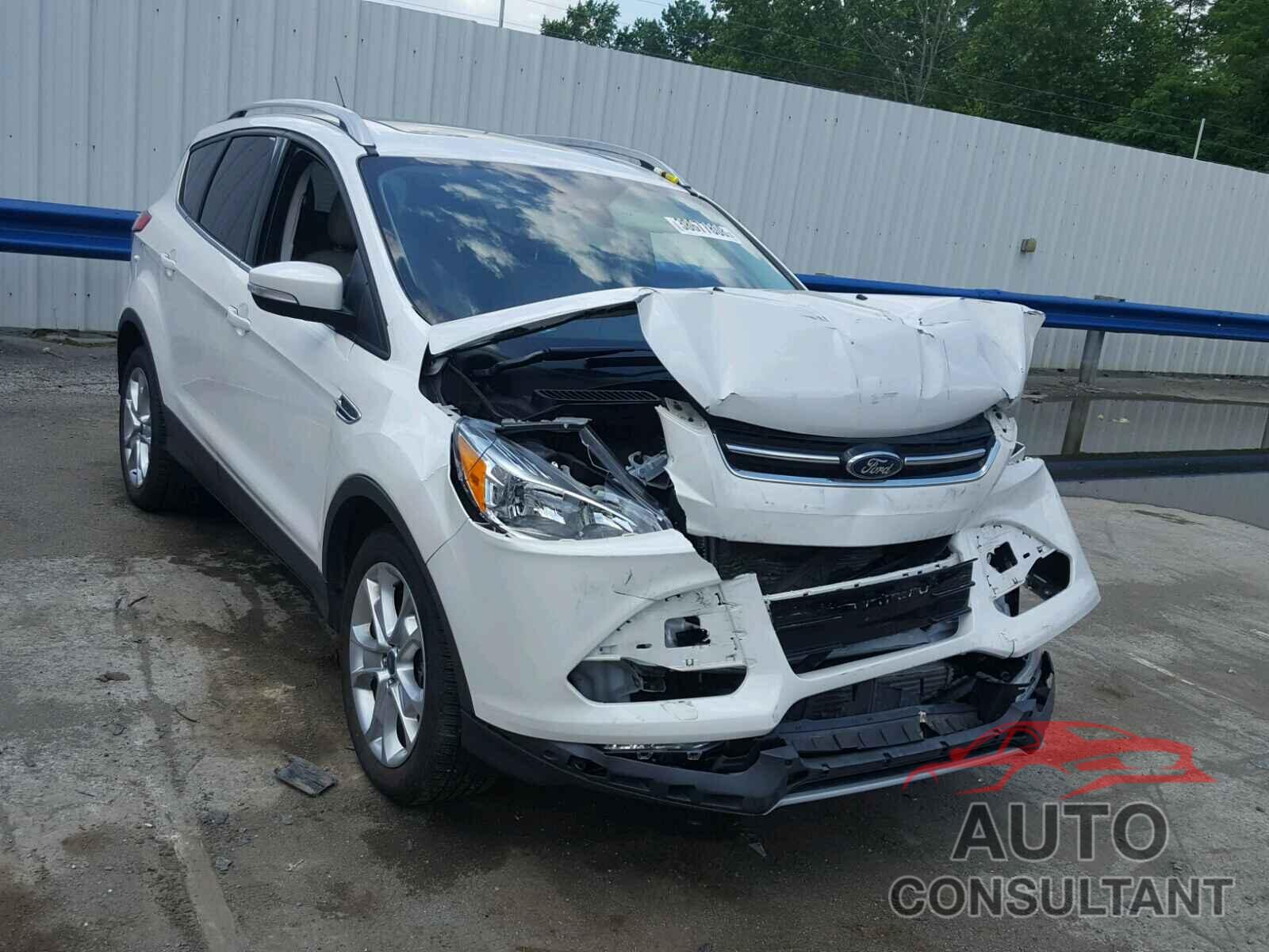 FORD ESCAPE 2015 - 1FMCU9J95FUC90266