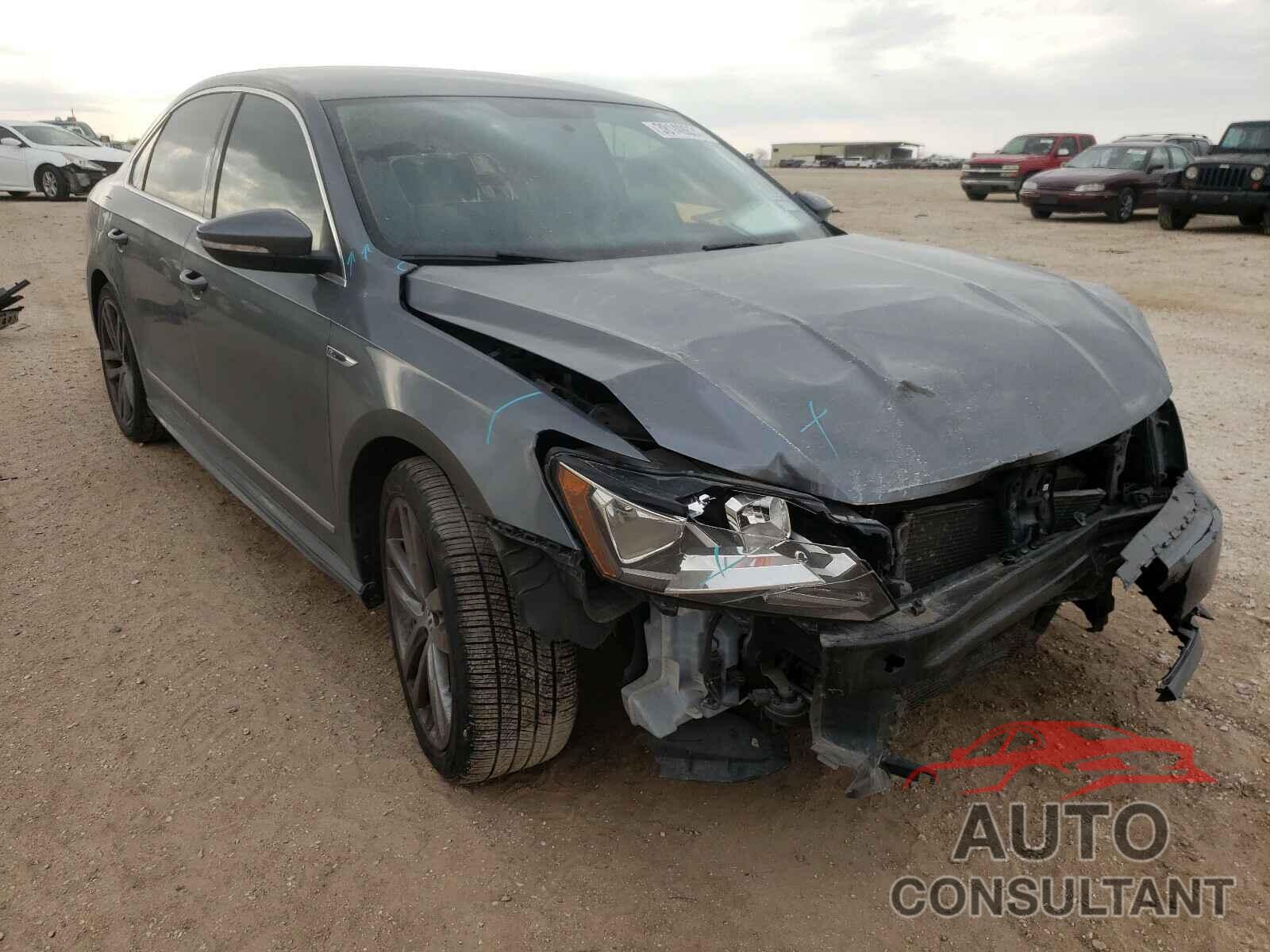 VOLKSWAGEN PASSAT 2017 - 1VWDT7A32HC025287