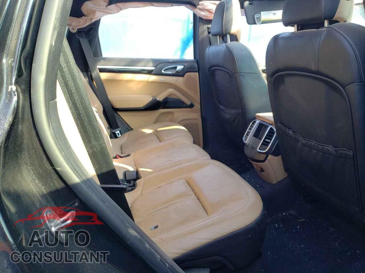 PORSCHE CAYENNE 2016 - WP1AA2A26GLA08835