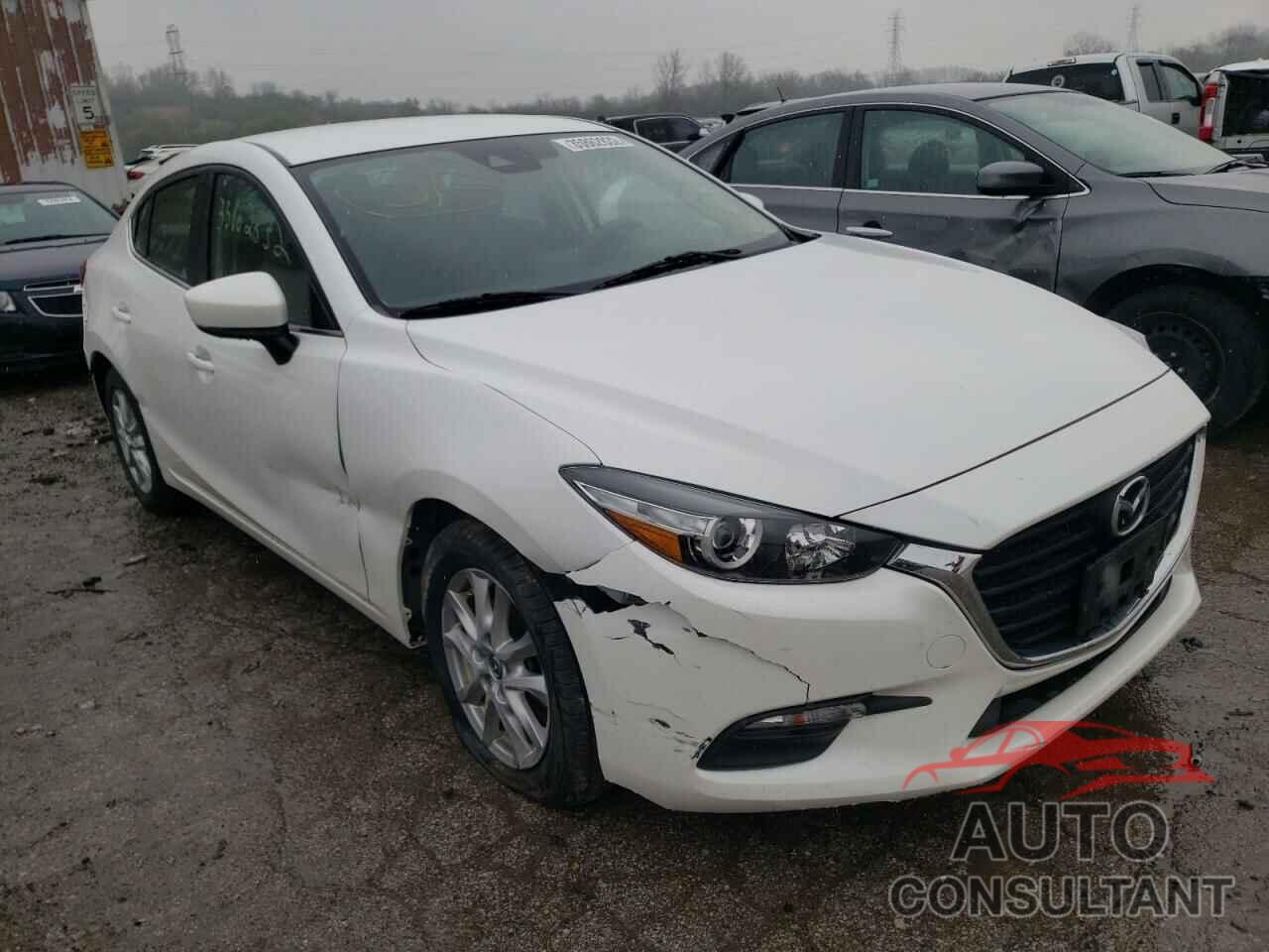 MAZDA 3 2018 - 3MZBN1U73JM240985