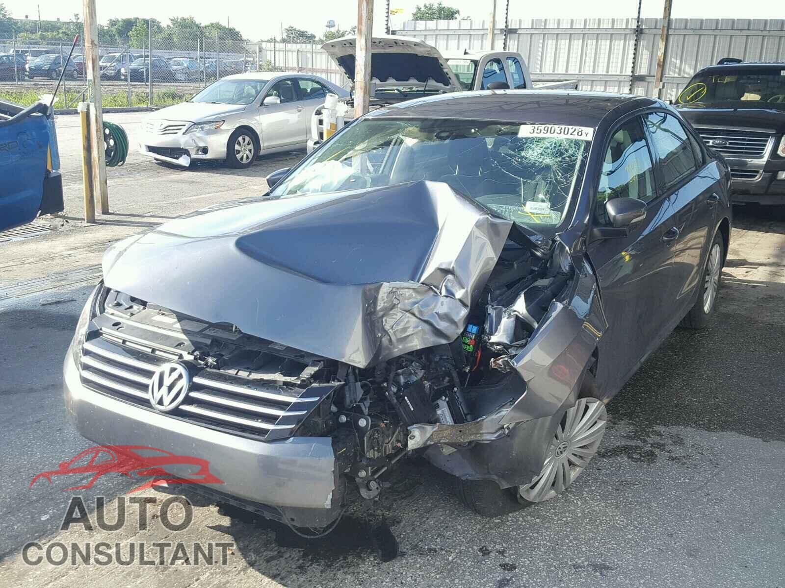 VOLKSWAGEN PASSAT 2014 - 1VWAH7A37EC006881