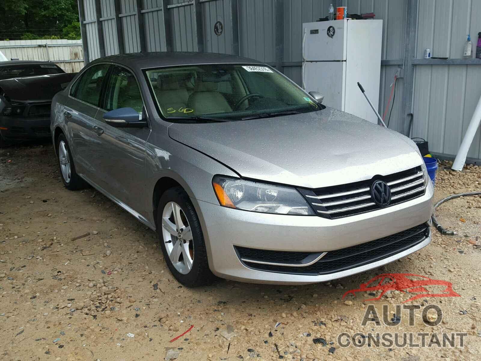 VOLKSWAGEN PASSAT 2012 - 1VWBH7A30CC093752