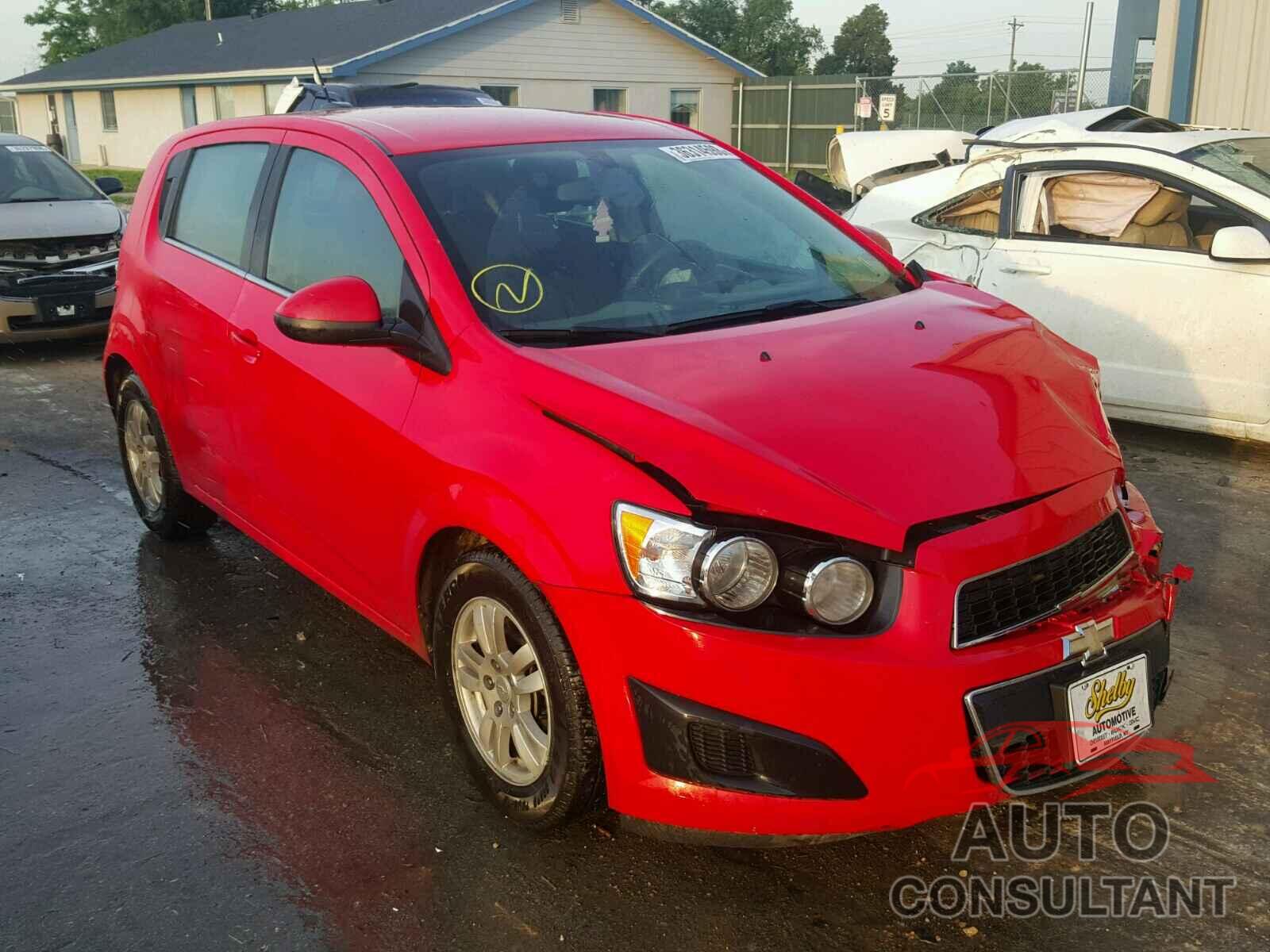 CHEVROLET SONIC 2015 - 1G1JC6SHXF4138592