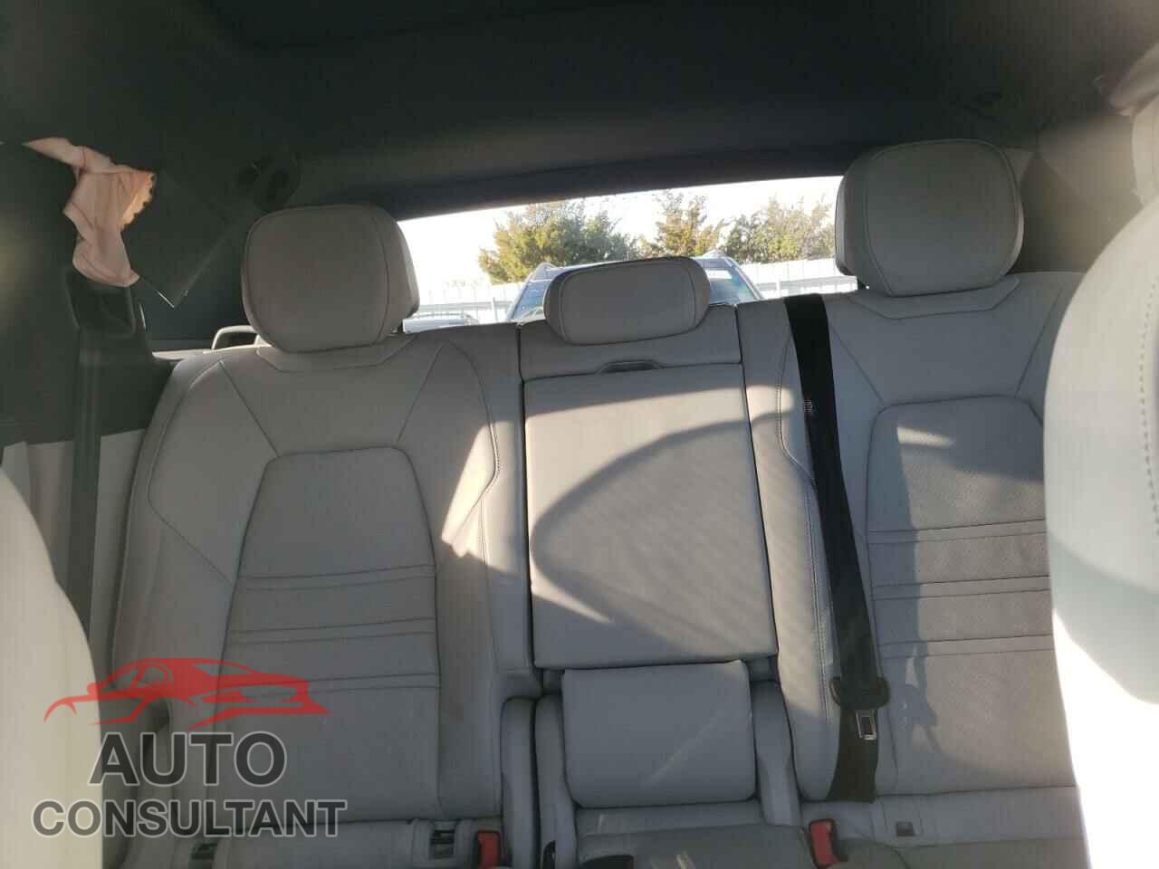 PORSCHE CAYENNE 2019 - WP1AA2AY0KDA05890