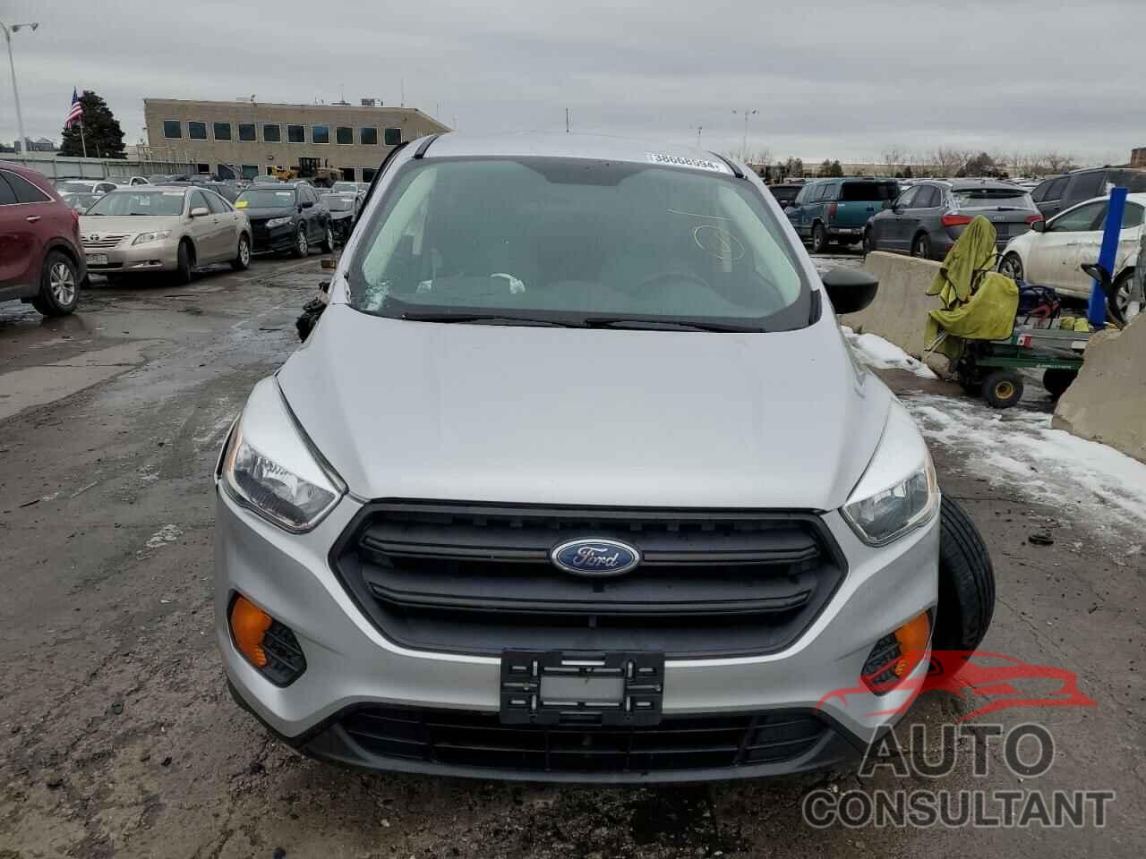 FORD ESCAPE 2017 - 1FMCU0F79HUD44352