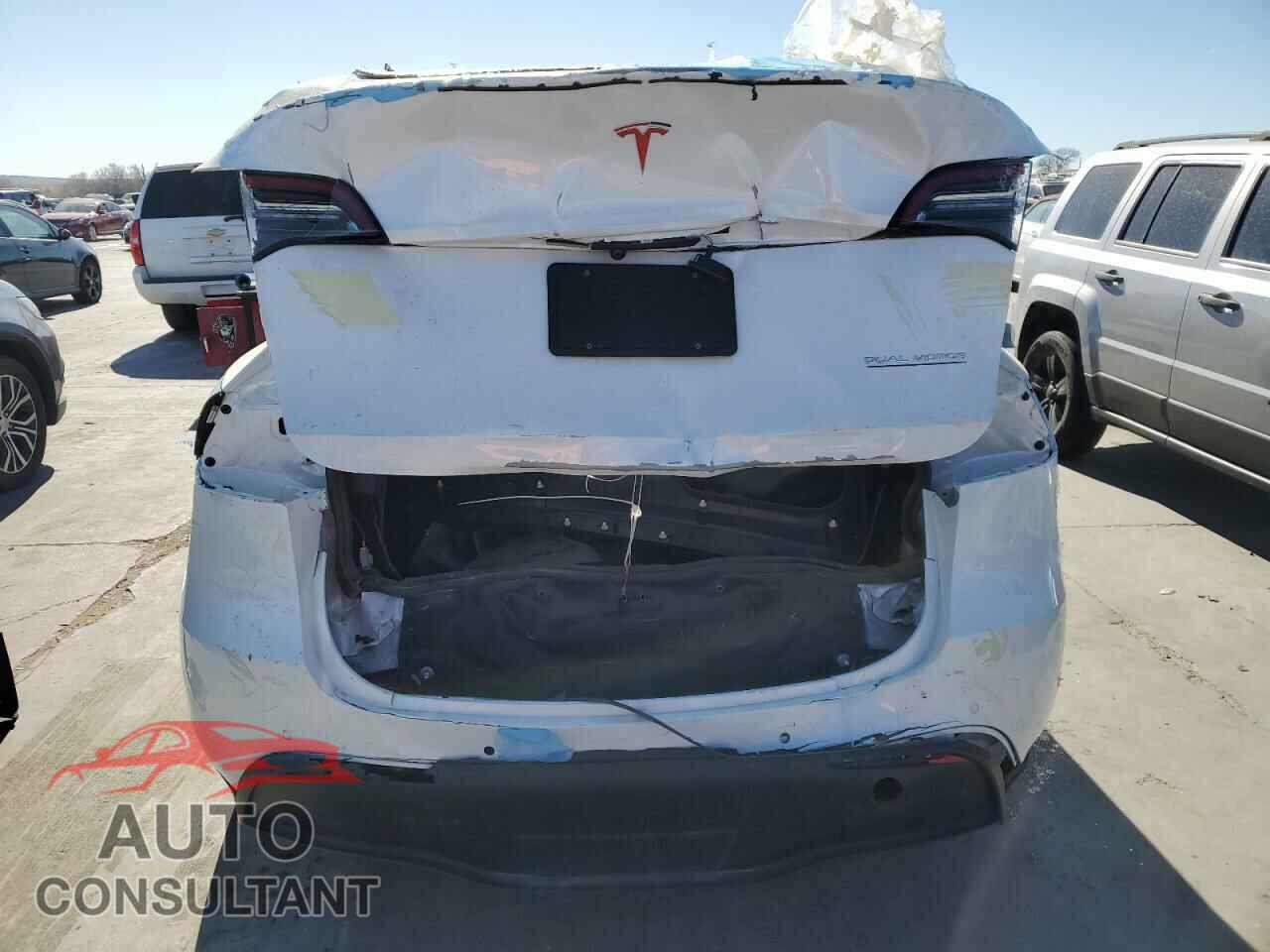 TESLA MODEL Y 2022 - 7SAYGDEF2NF454149