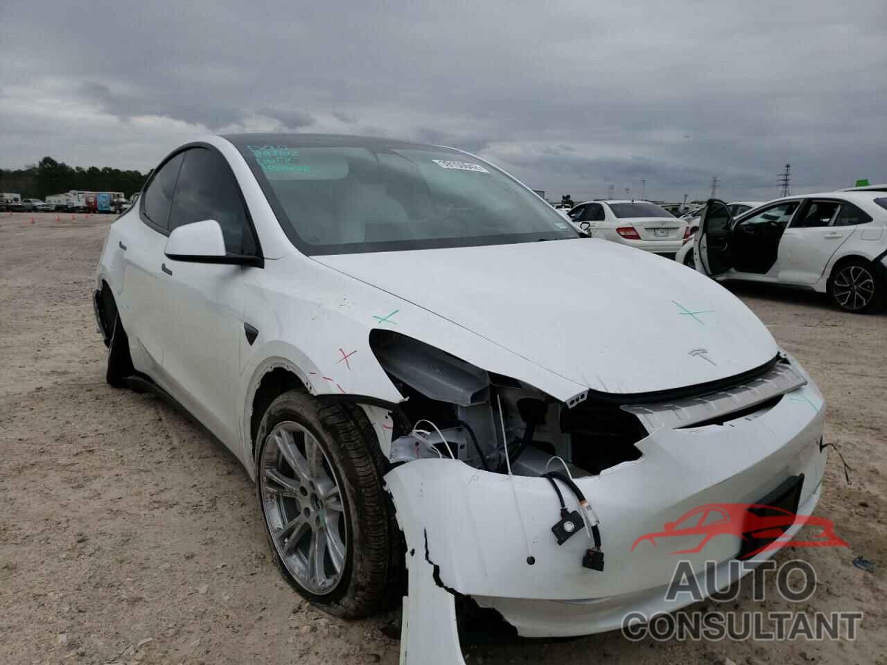 TESLA MODEL Y 2021 - 5YJYGDEE4MF287702