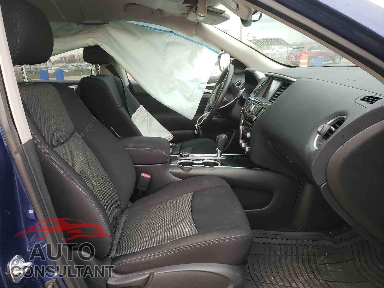 NISSAN PATHFINDER 2017 - 5N1DR2MMXHC684559