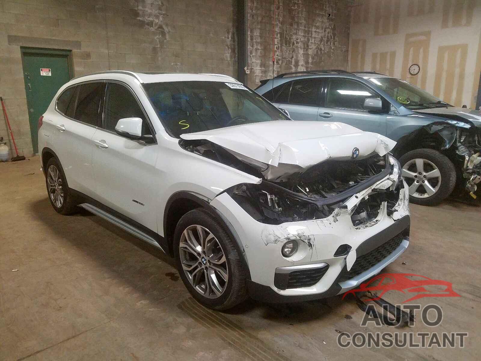 BMW X1 2017 - 3VWF17AT7HM628541